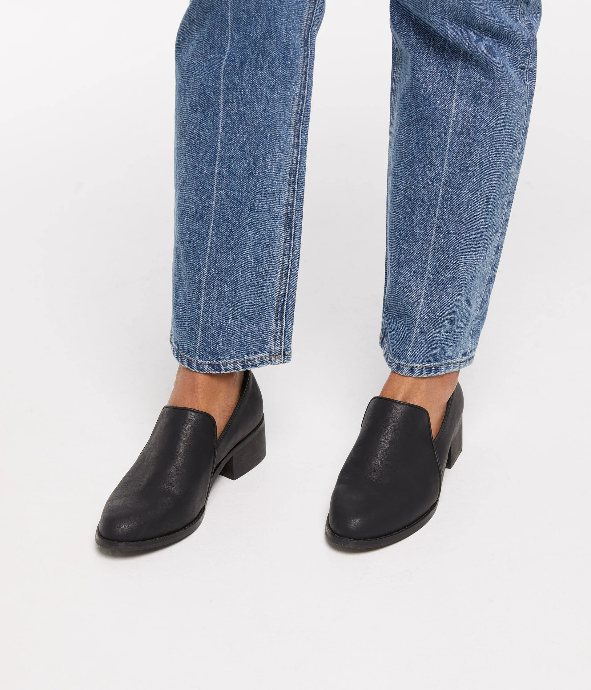 CASTELNAU Vegan Mid Heels - Image 2