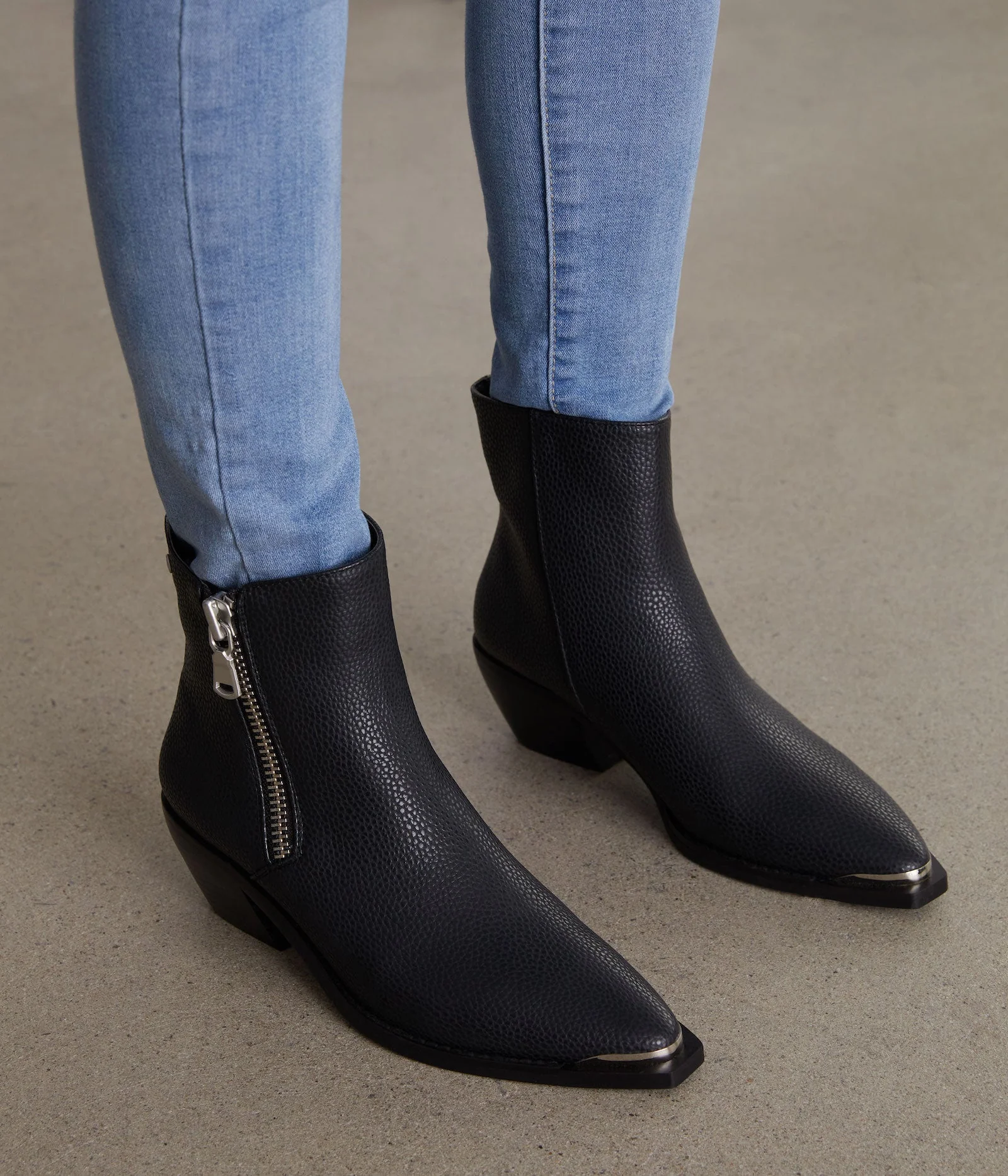 EVEX Women's Vegan Chelsea Boots - Image 2