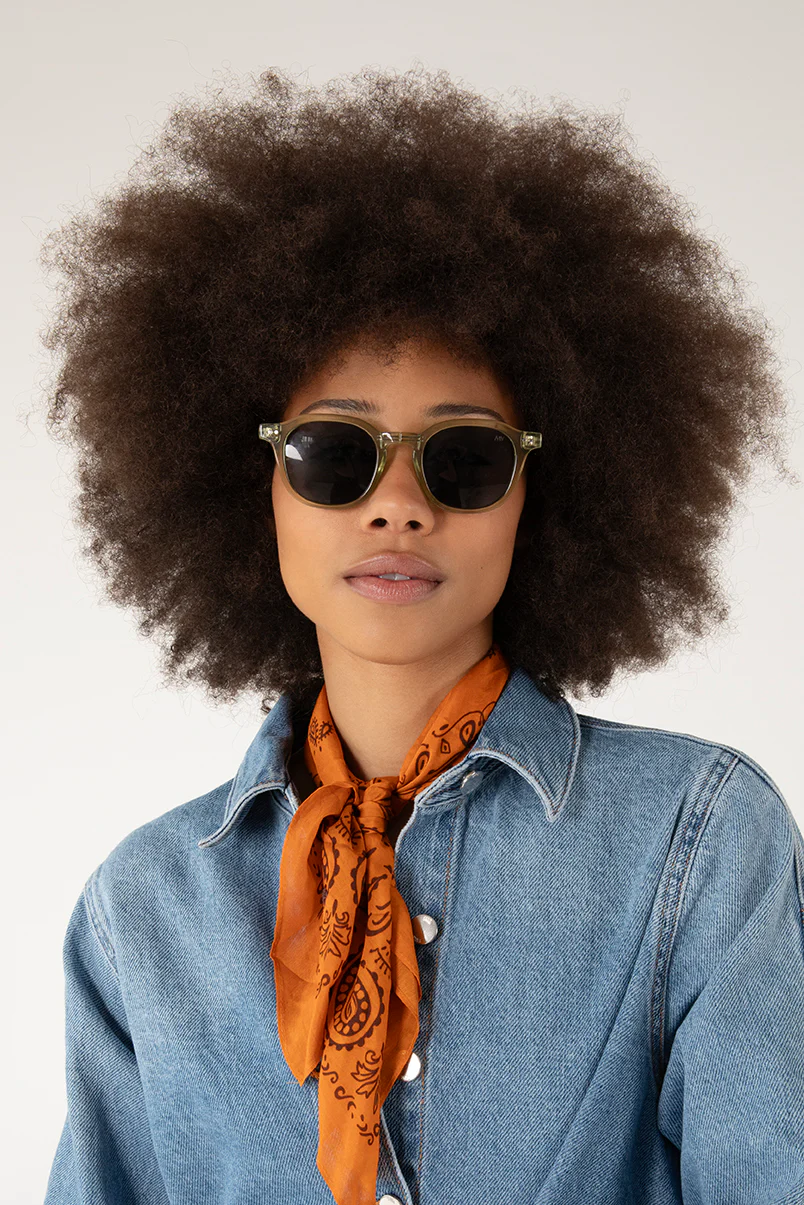 NIKA Round Foldable Recycled Sunglasses - Image 9