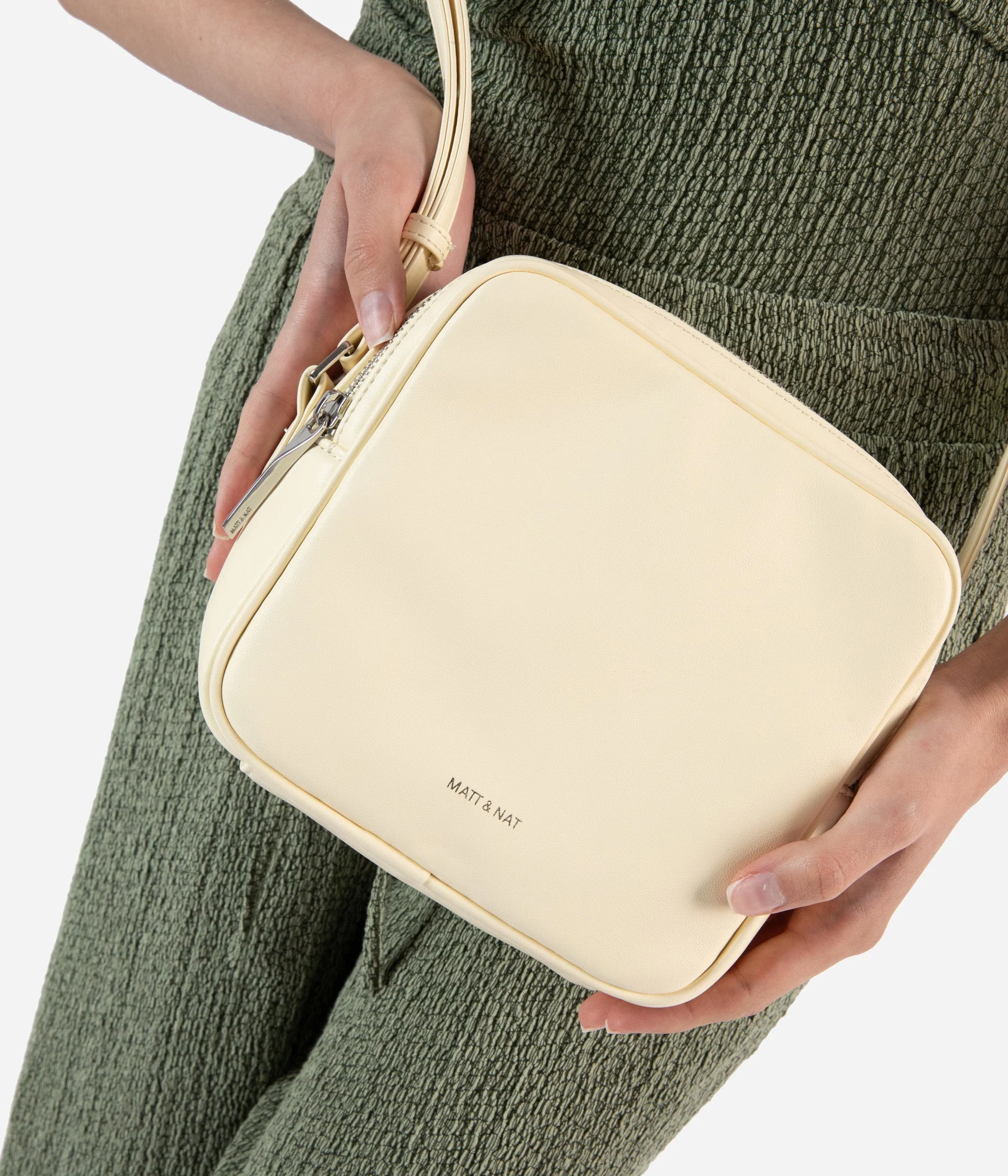 ROSE Vegan Crossbody Bag – Forum - Image 16