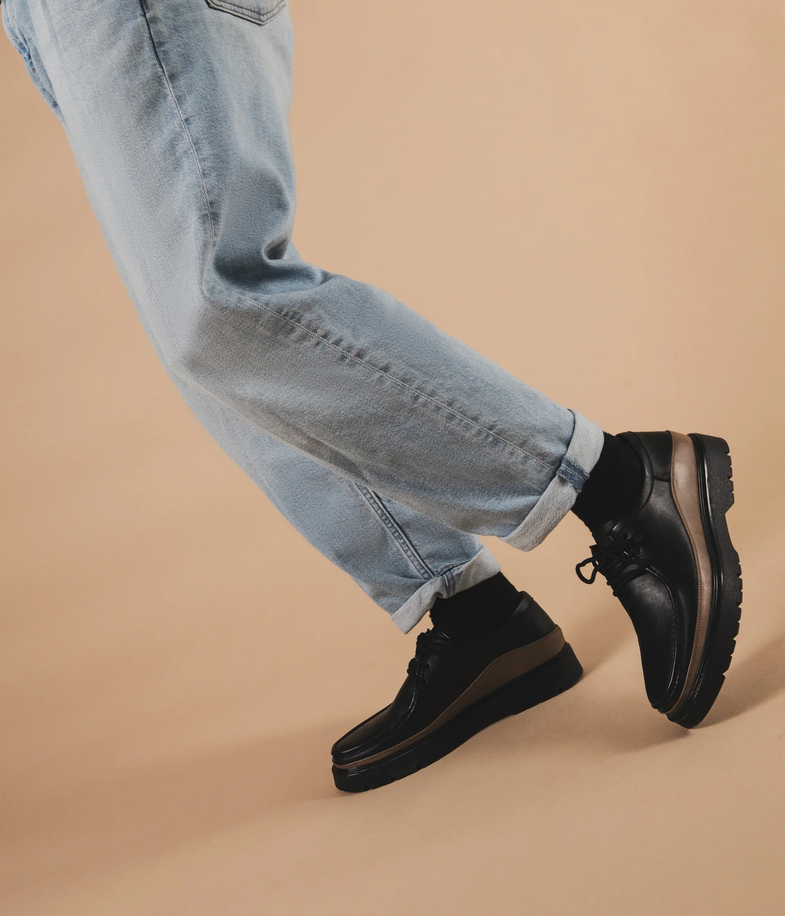 ULY Men's Vegan Lace Up Shoes - Image 3