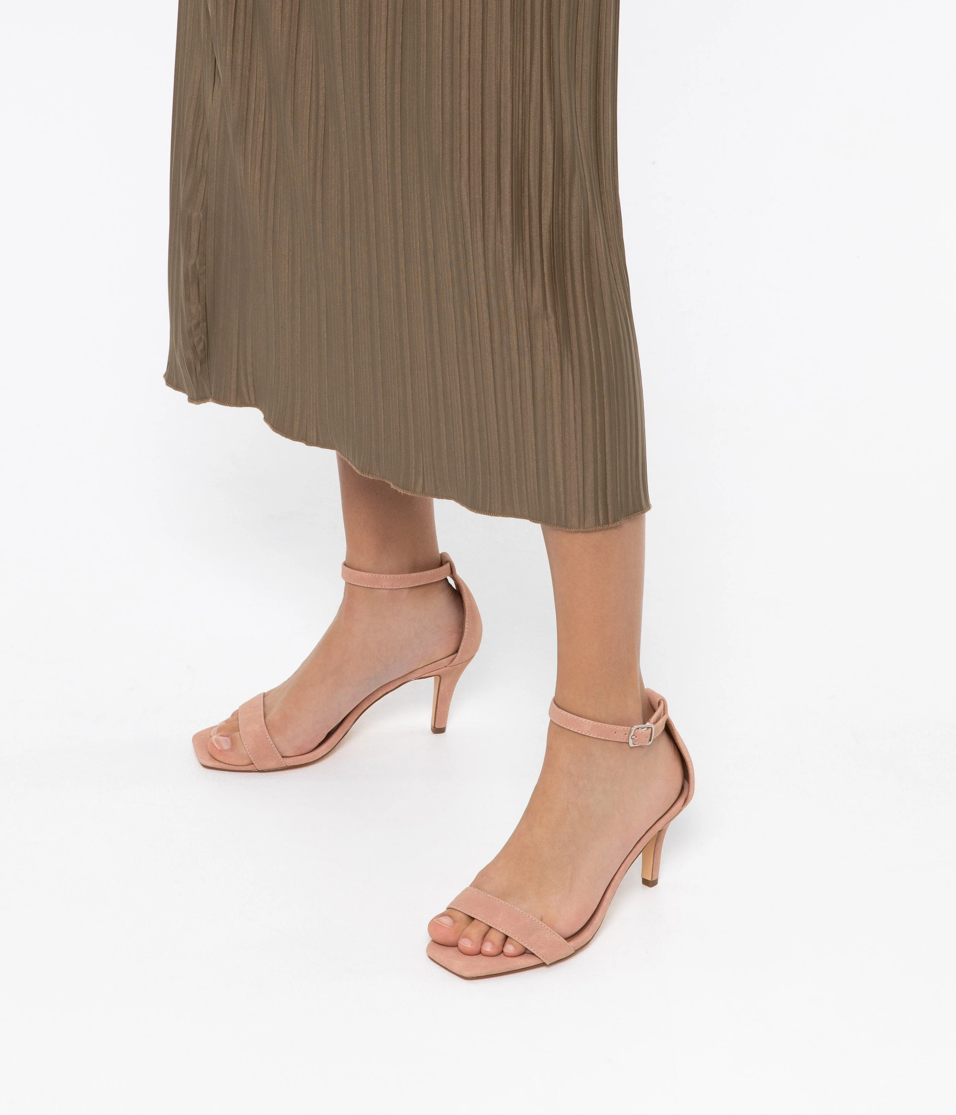 VIOLA Vegan Heels - Image 5