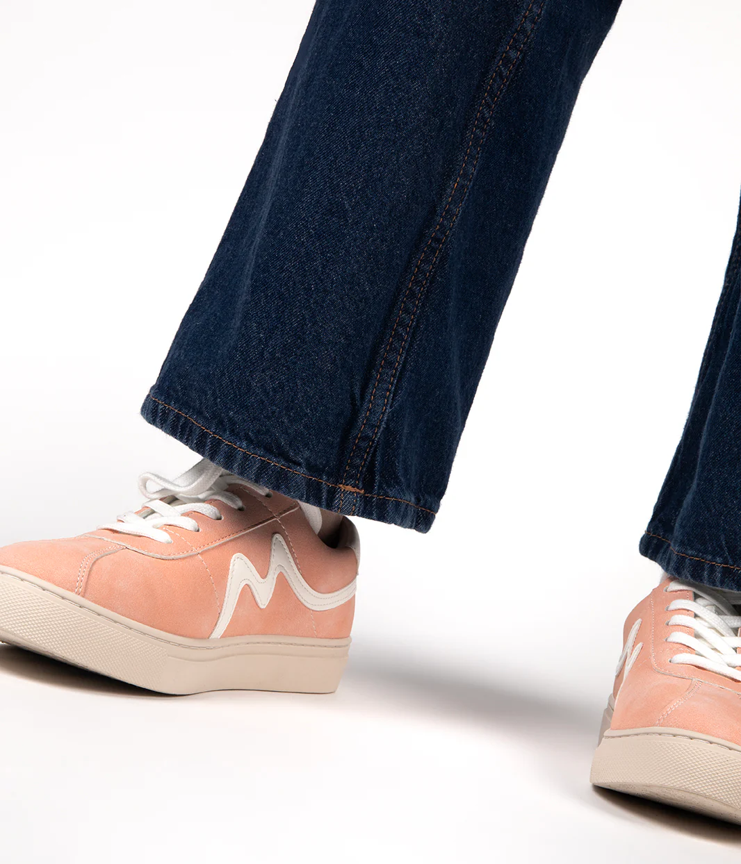 EIRA Women's Vegan Sneakers - Image 5