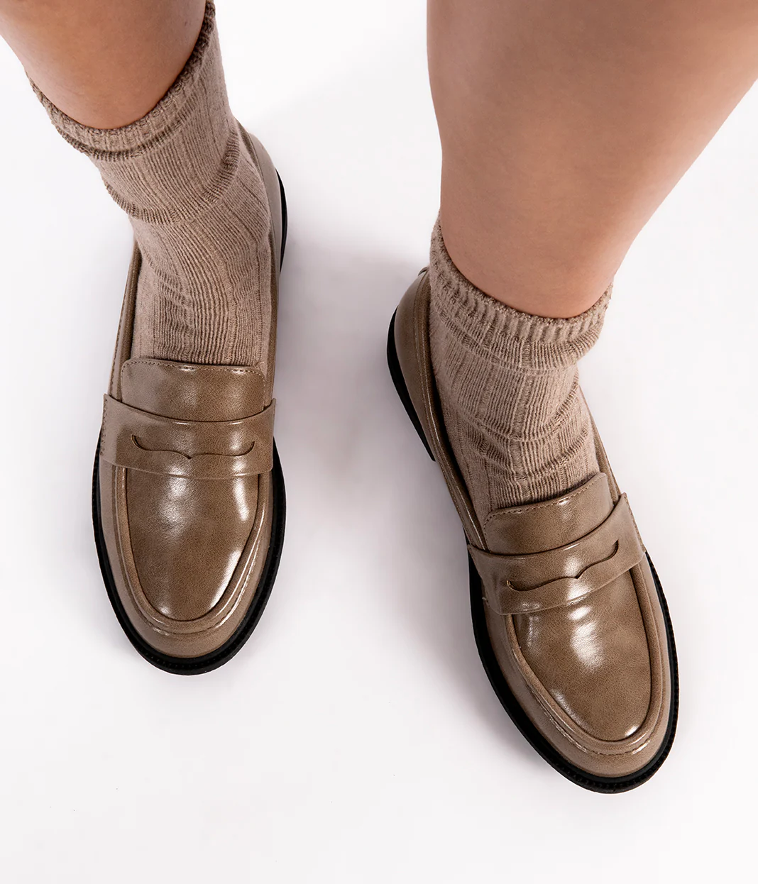 ISEO Women's Vegan Loafers - Image 9